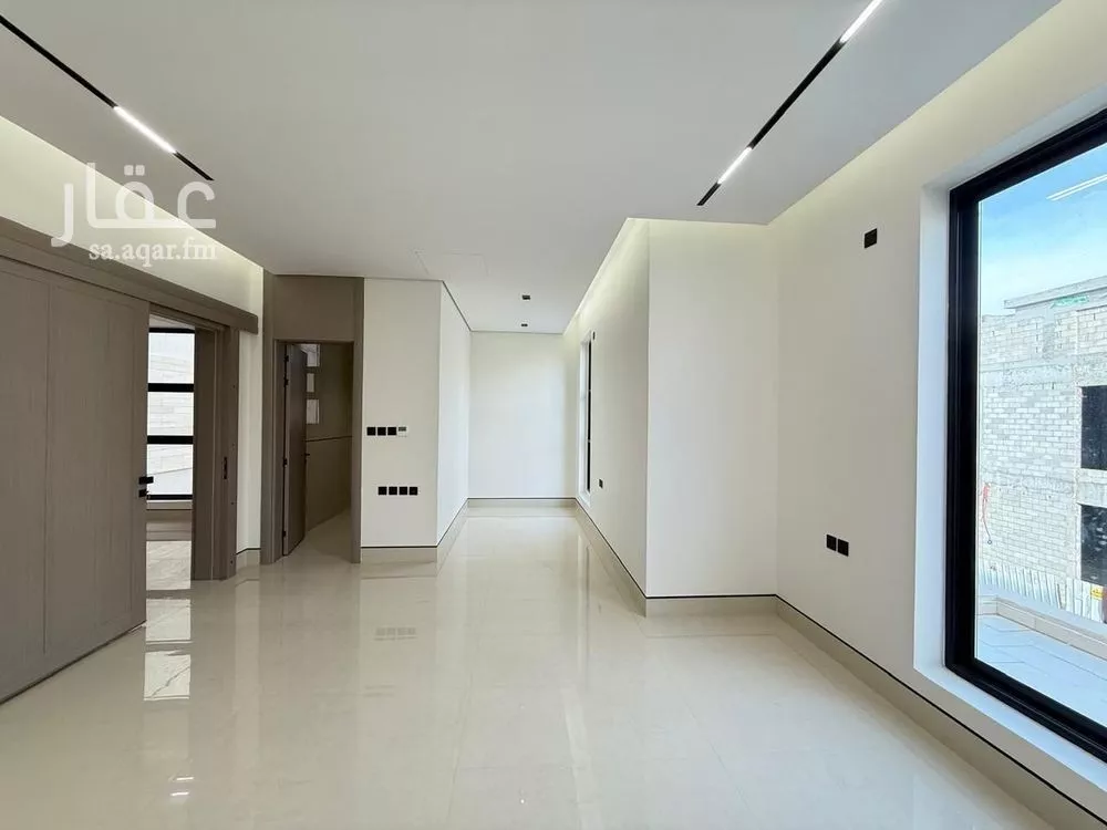 5 bedroom villa in Al Mahdiyyah 5