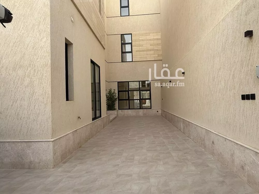 5 bedroom villa in Al Mahdiyyah 7