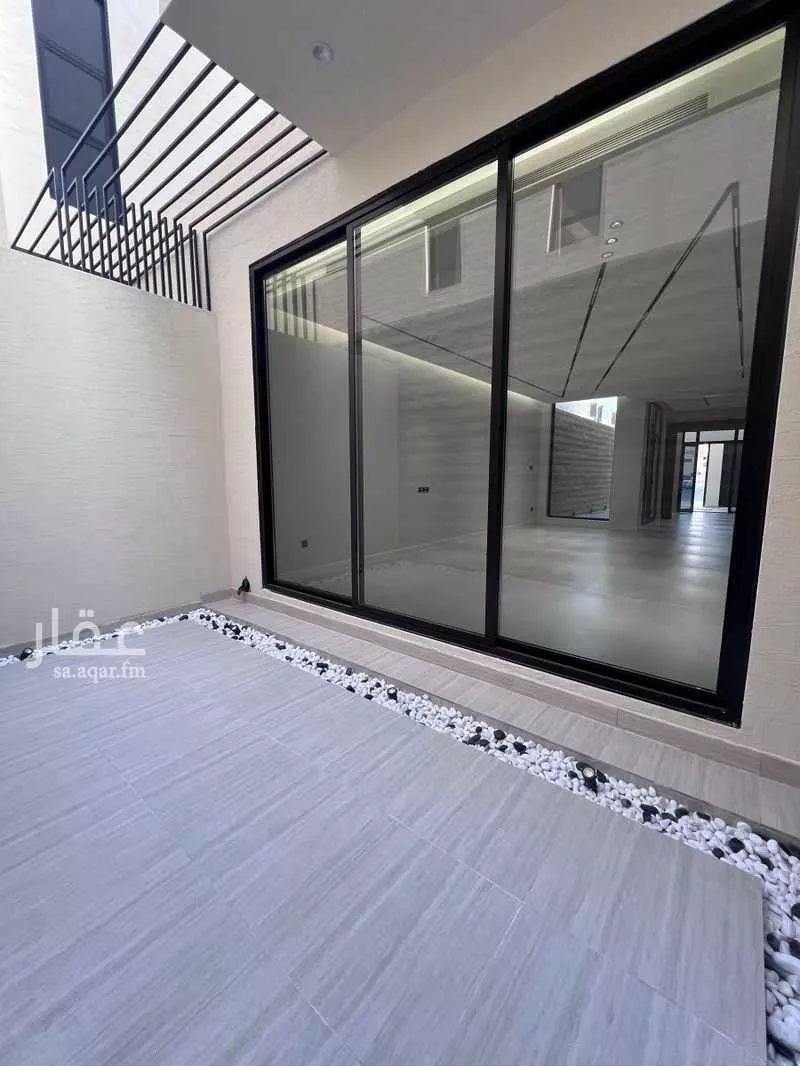 6 bedroom villa in Al Farouq 8