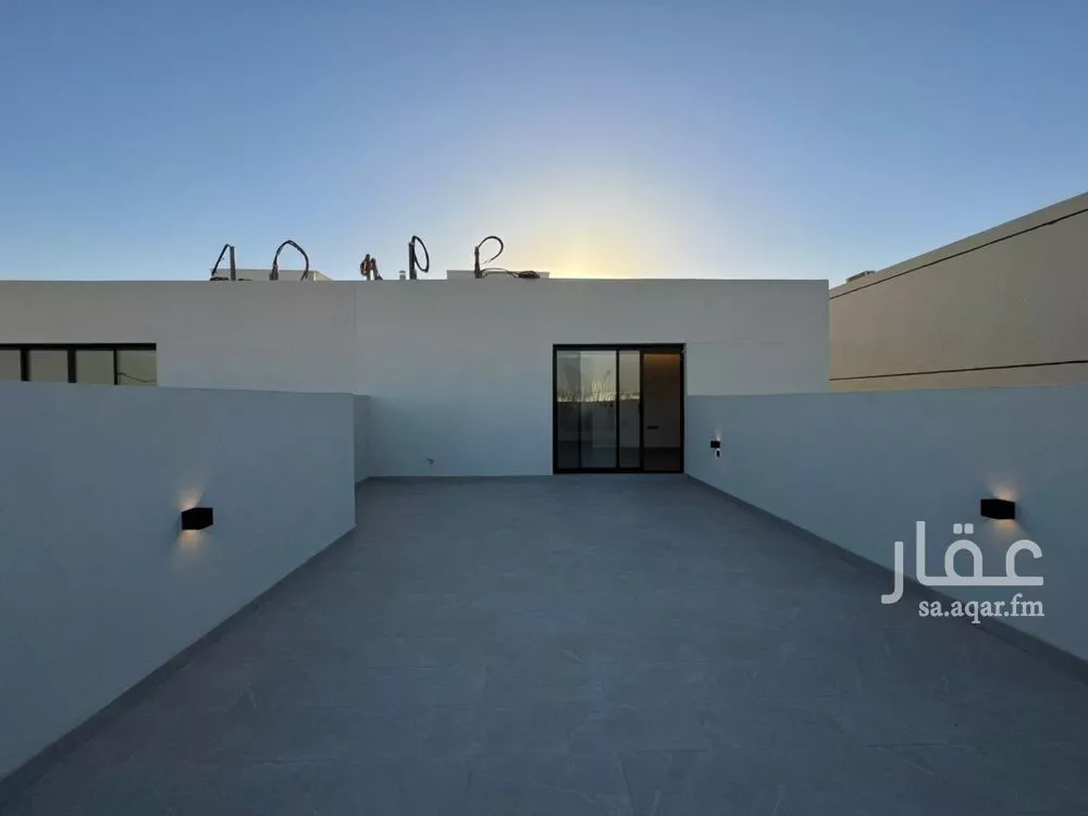 4 bedroom villa in Al Narjis 16