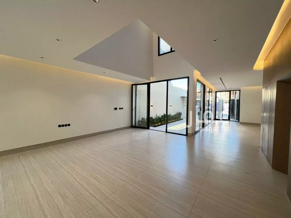 4 bedroom villa in Al Narjis 10