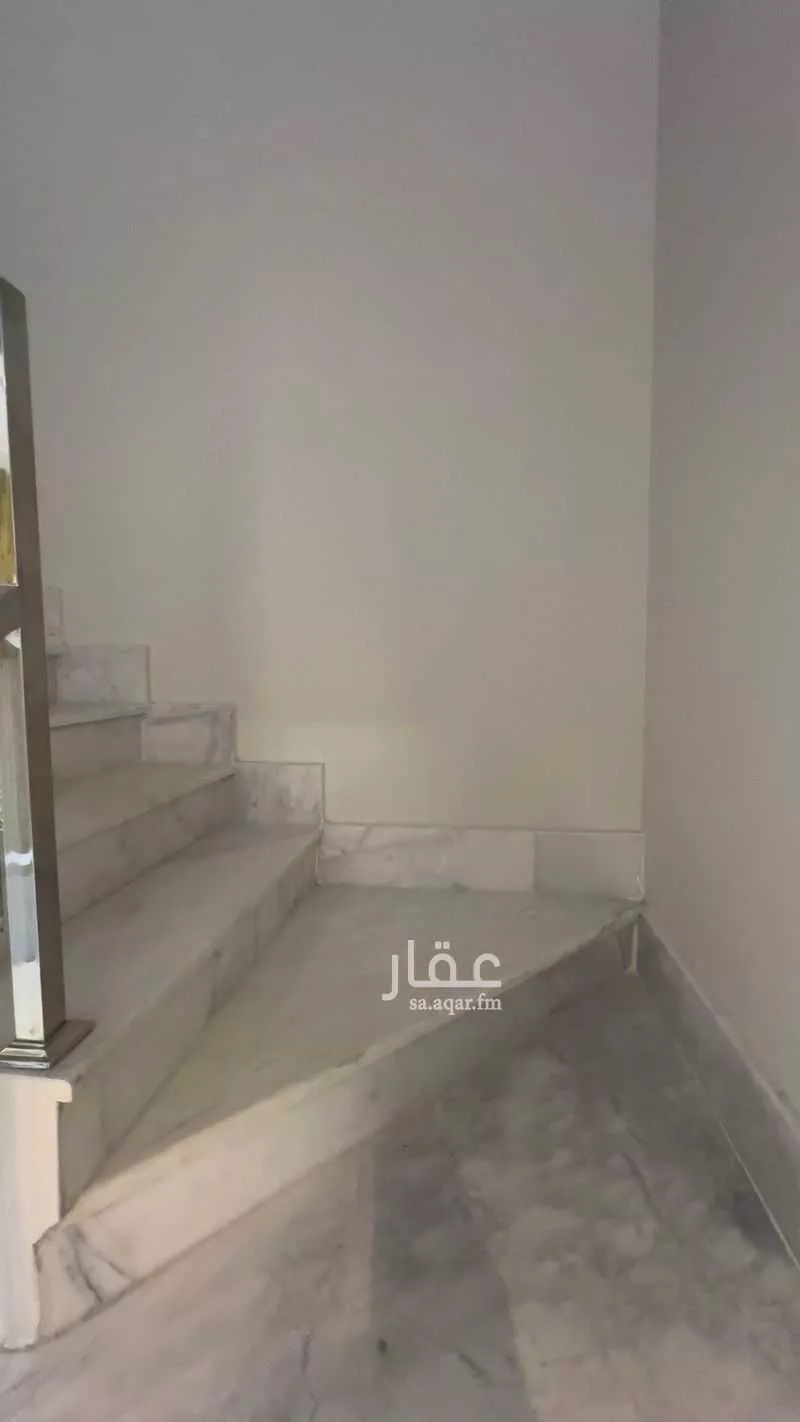فيلا 11 غرف في الخليج 3
