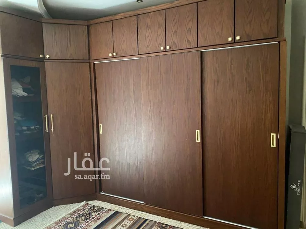 8 bedroom villa in Irqah 13