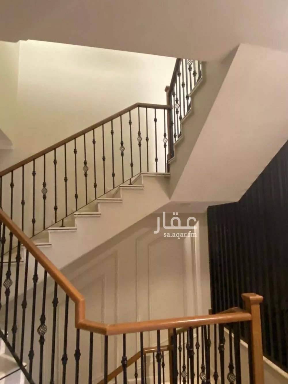 8 bedroom villa in Irqah 4