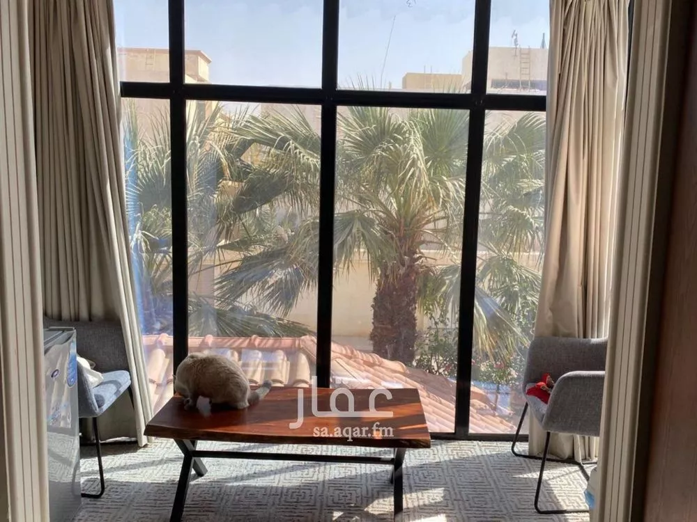 8 bedroom villa in Irqah 5