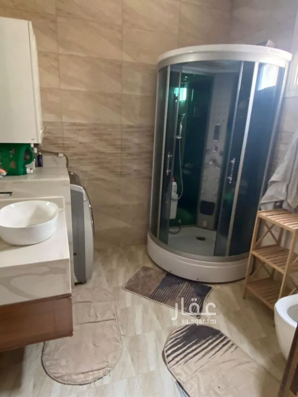 8 bedroom villa in Irqah 9