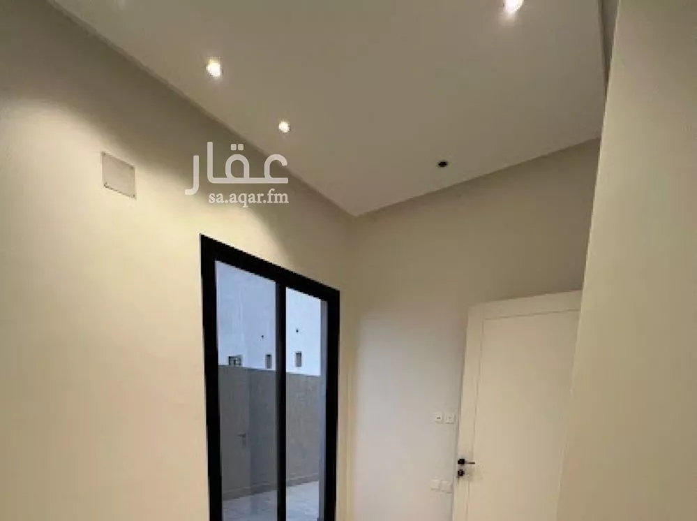 فيلا 5 غرف في المهدية 12