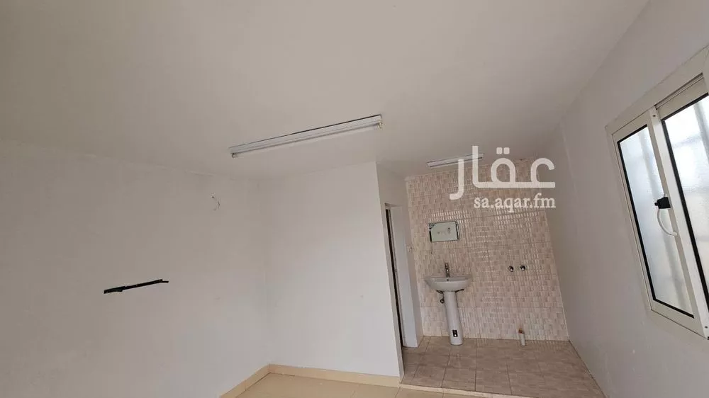9 bedroom apartment in Granada 9