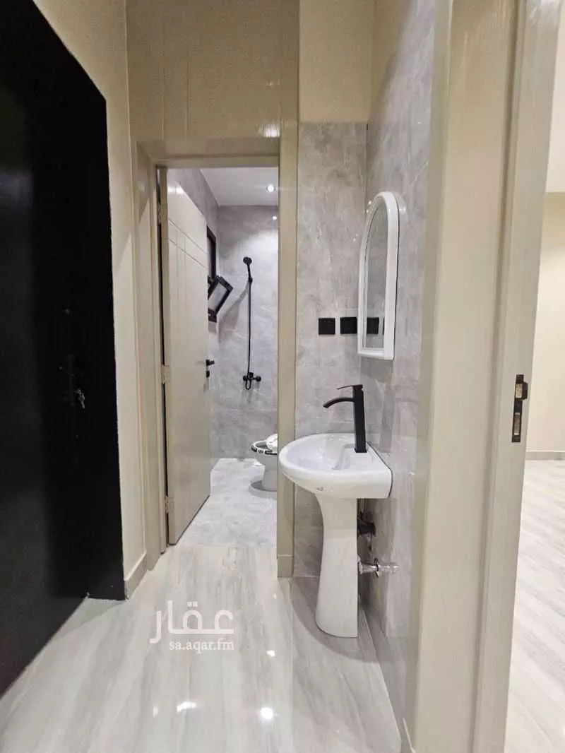 4 bedroom villa in Al Uraija Al Gharbiyah 11