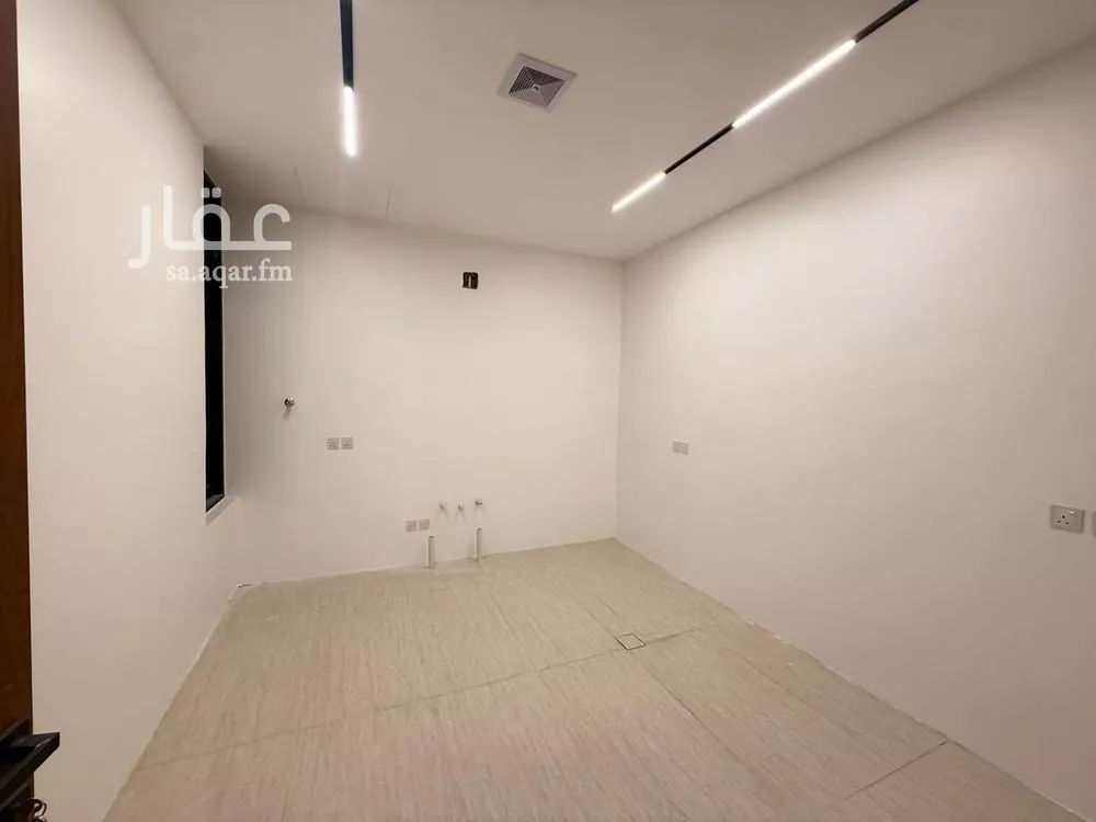 6 bedroom villa in Al Mahdiyyah 7