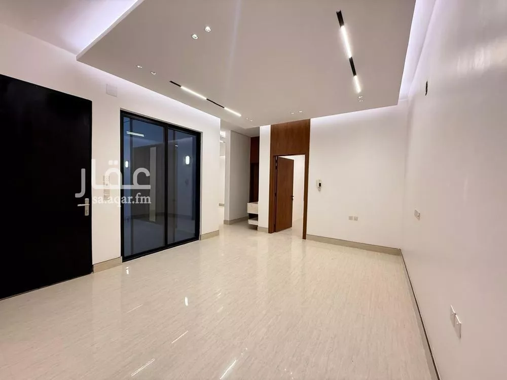 6 bedroom villa in Al Mahdiyyah 8