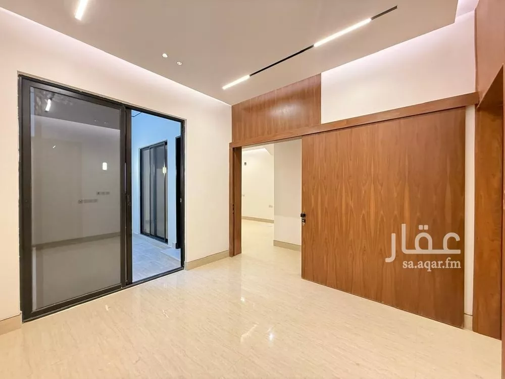6 bedroom villa in Al Mahdiyyah 9