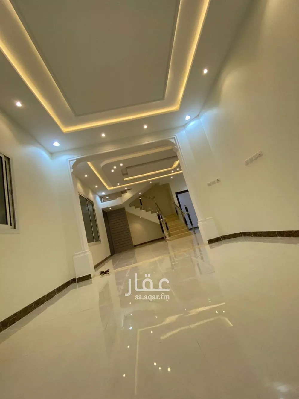 شقة 8 غرف في الرمال 3