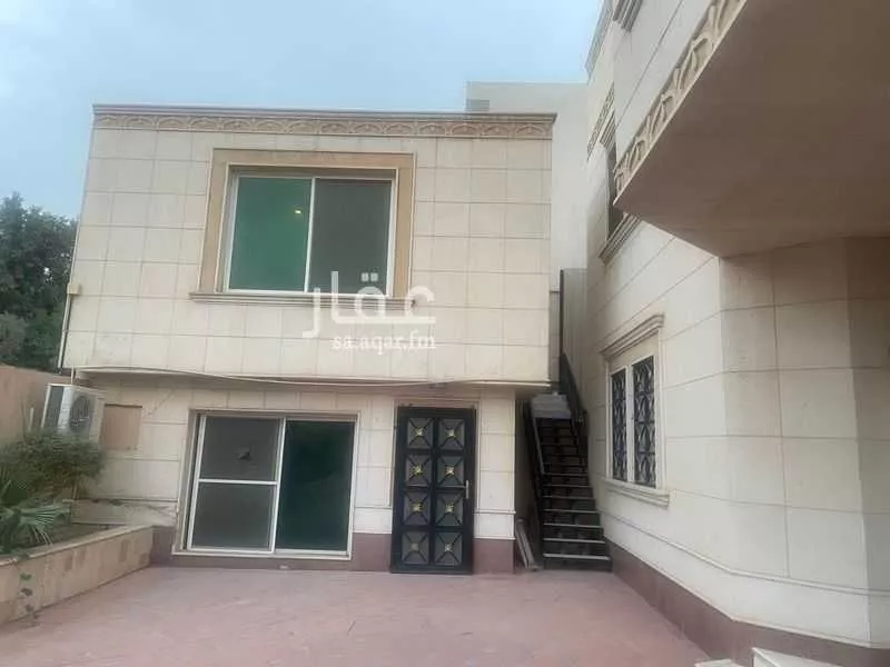4 bedroom villa in King Fahd 2