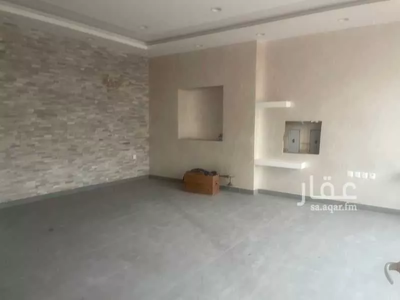 4 bedroom villa in King Fahd 9