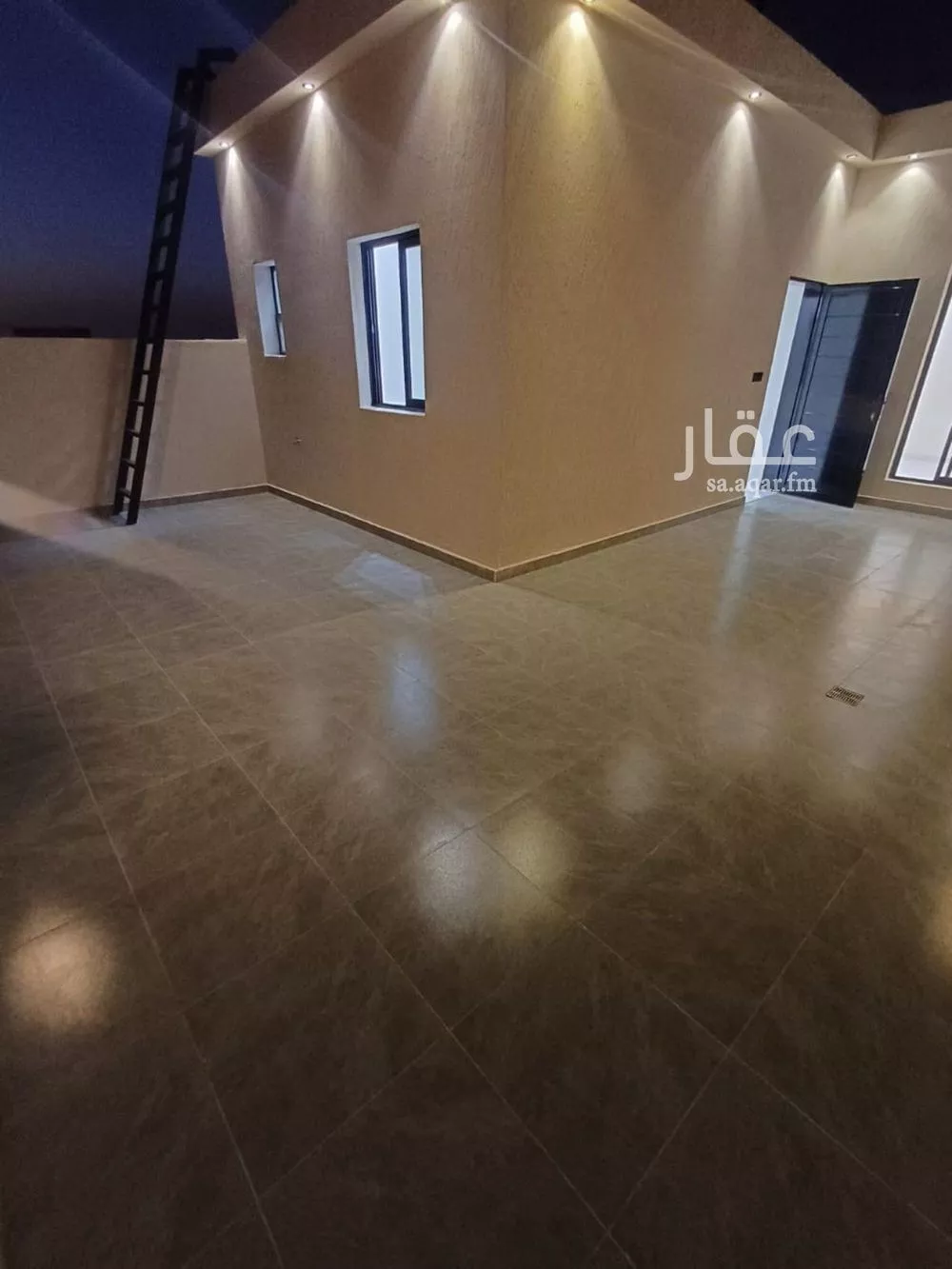 فيلا 8 غرف في الخليج 17