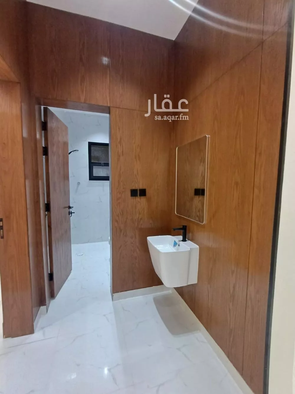 فيلا 8 غرف في الخليج 18