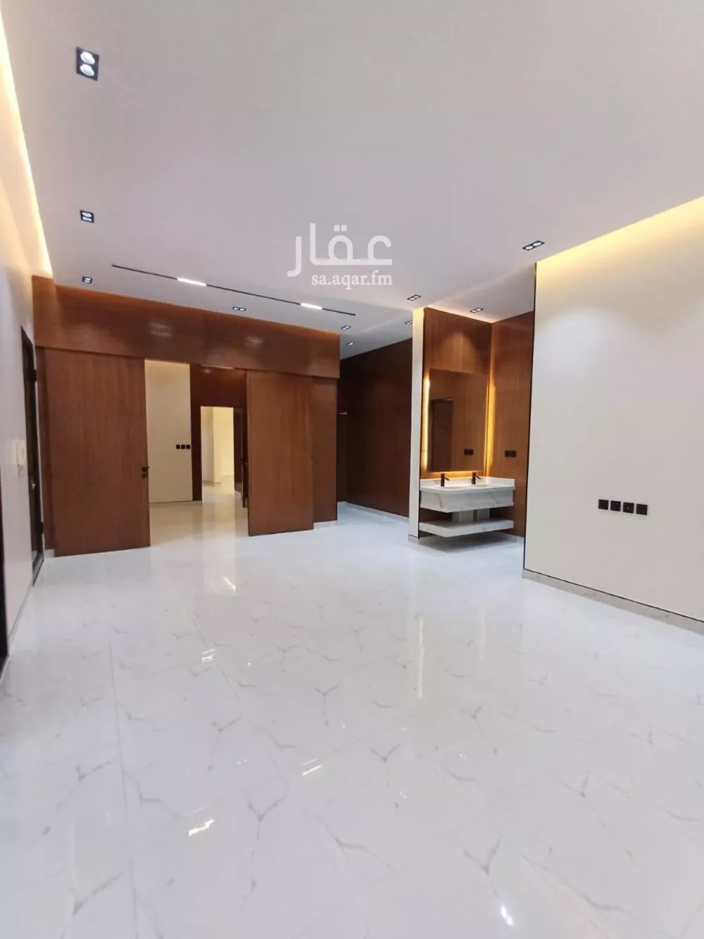 فيلا 8 غرف في الخليج 4