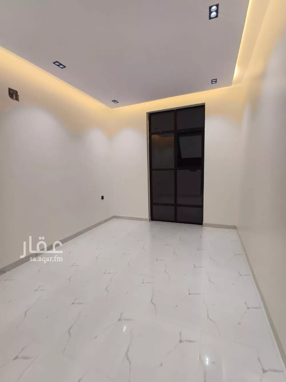 فيلا 8 غرف في الخليج 8