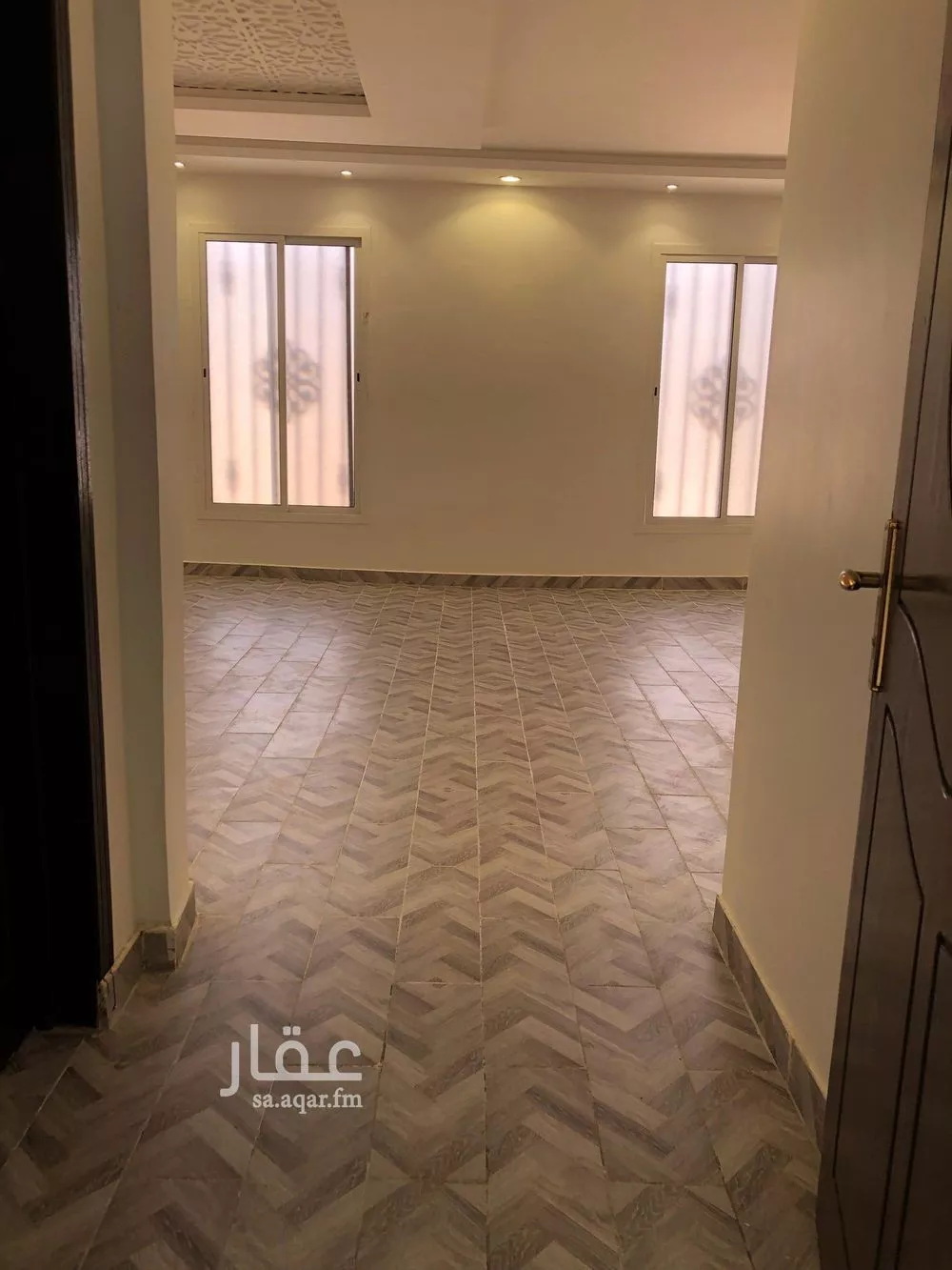 فيلا 7 غرف في الرمال 10