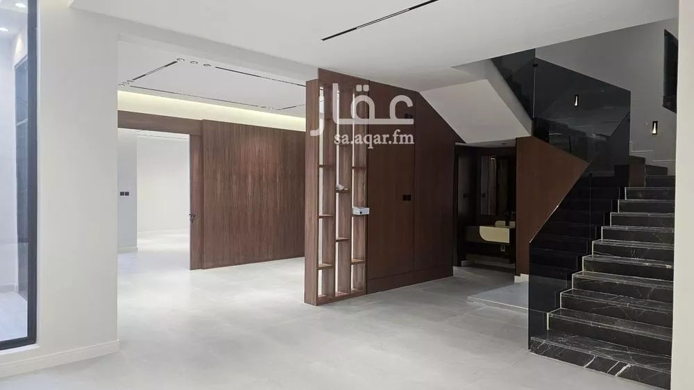 فيلا 5 غرف في الفاروق 8