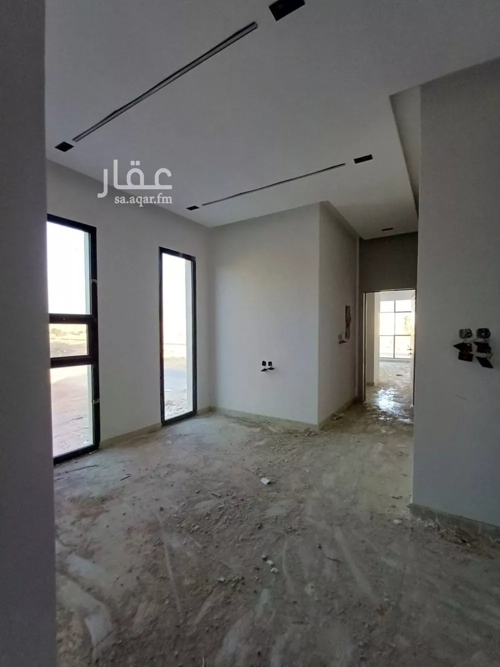 فيلا 7 غرف في الشرق 11