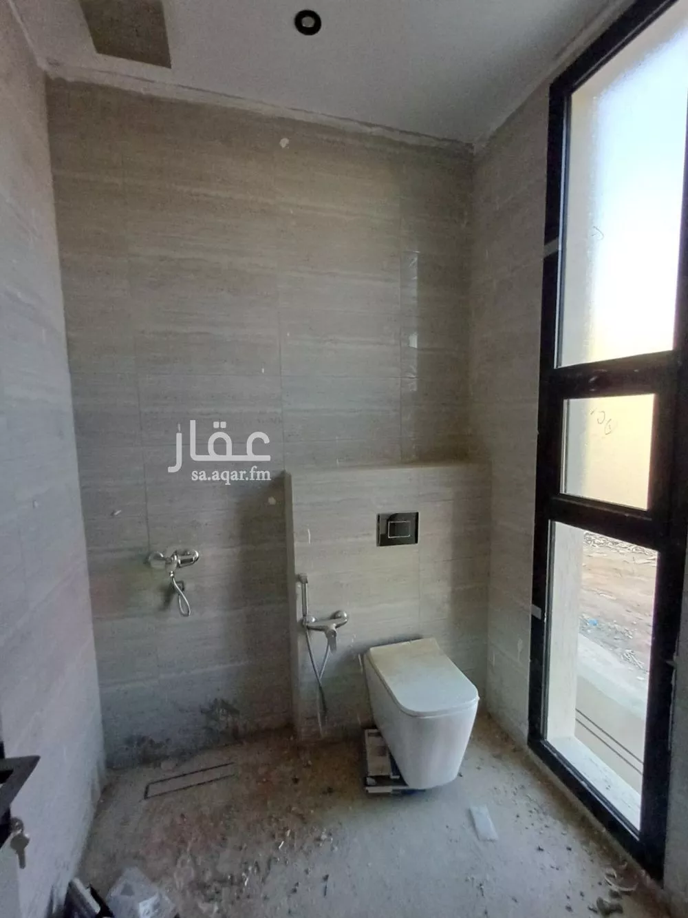 فيلا 7 غرف في الشرق 10