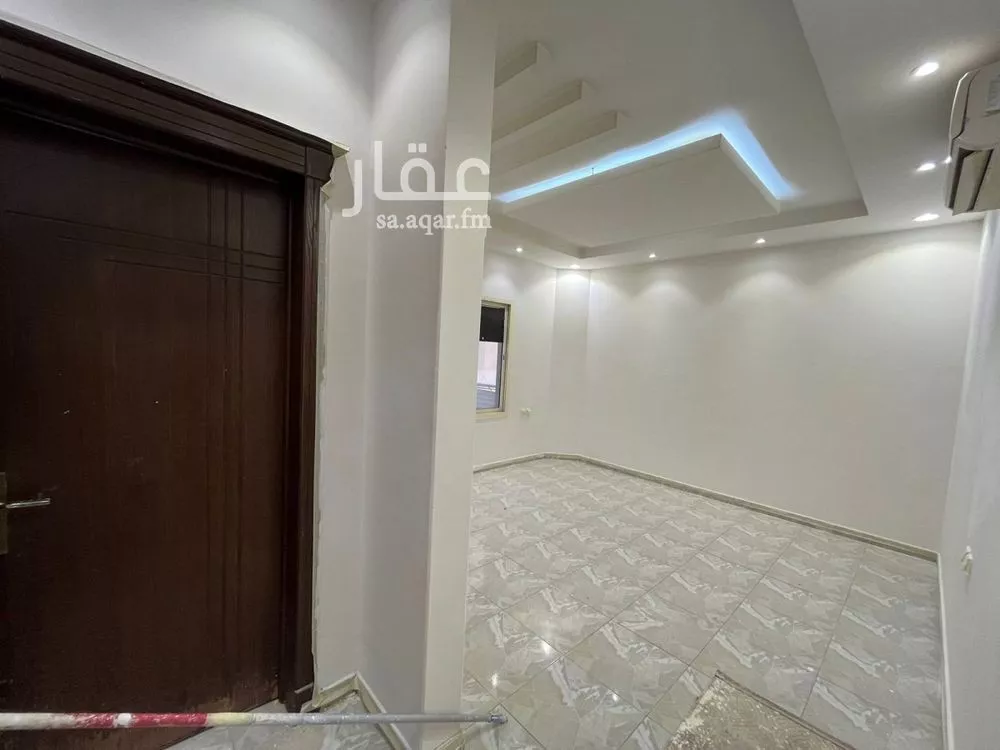 فيلا 8 غرف في العارض 6