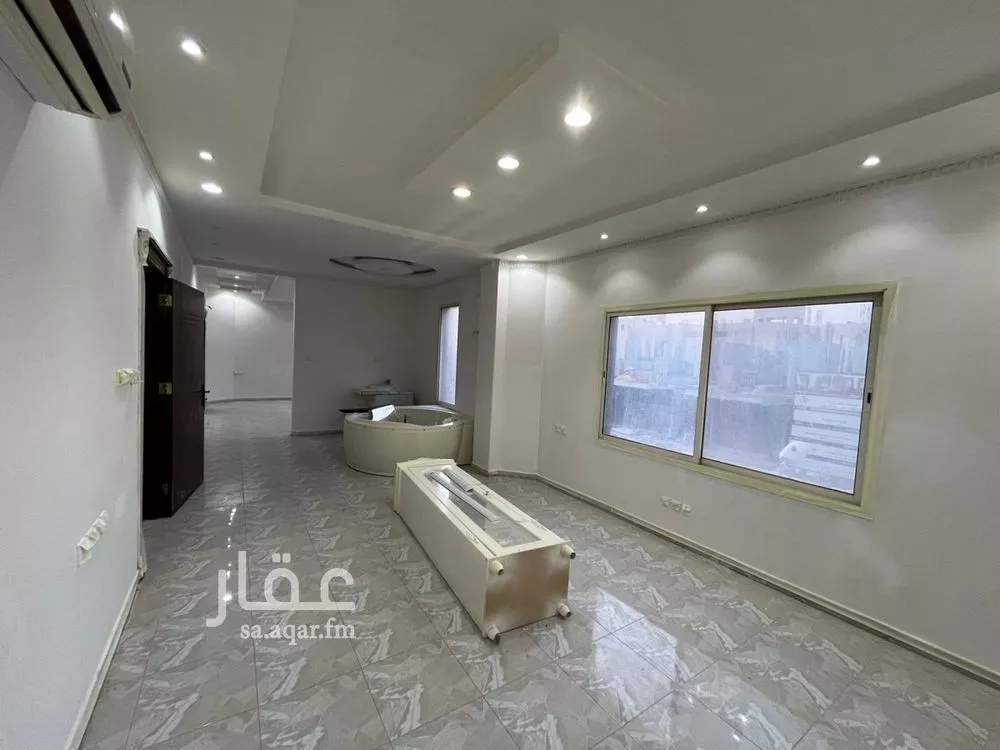 فيلا 8 غرف في العارض 9
