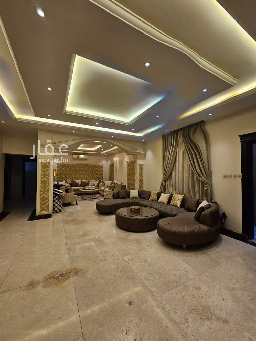 6 bedroom villa in Al Yasmin 5