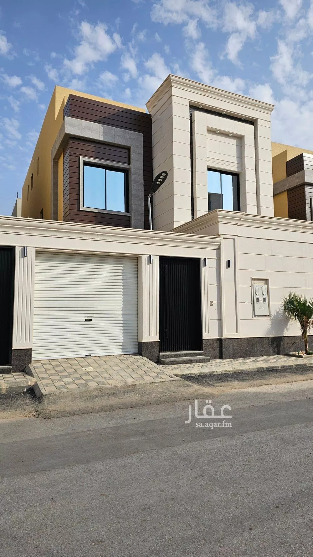 4 bedroom duplex in Al Janadriyah 17