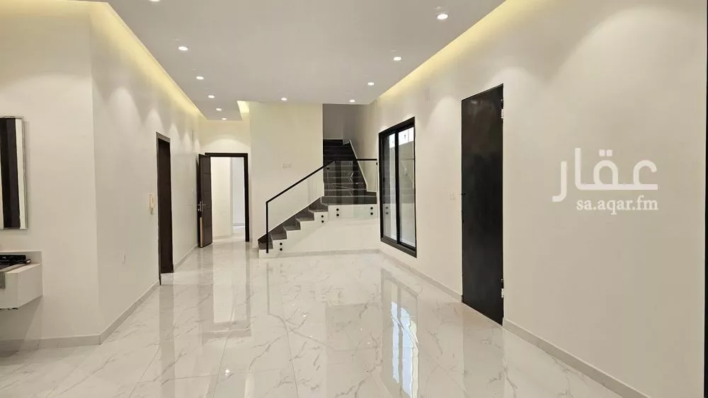 4 bedroom duplex in Al Janadriyah 7