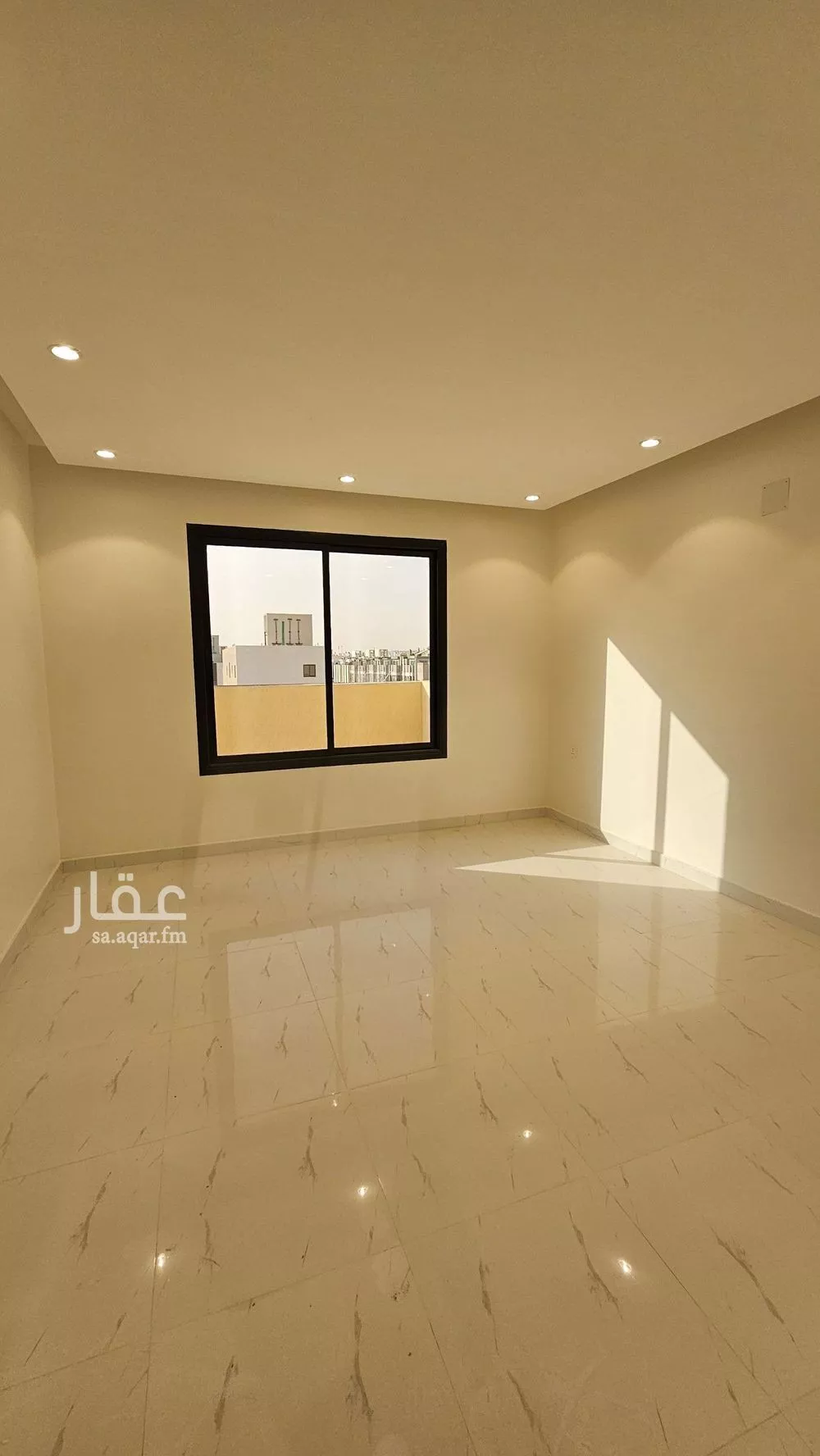 4 bedroom duplex in Al Janadriyah 8