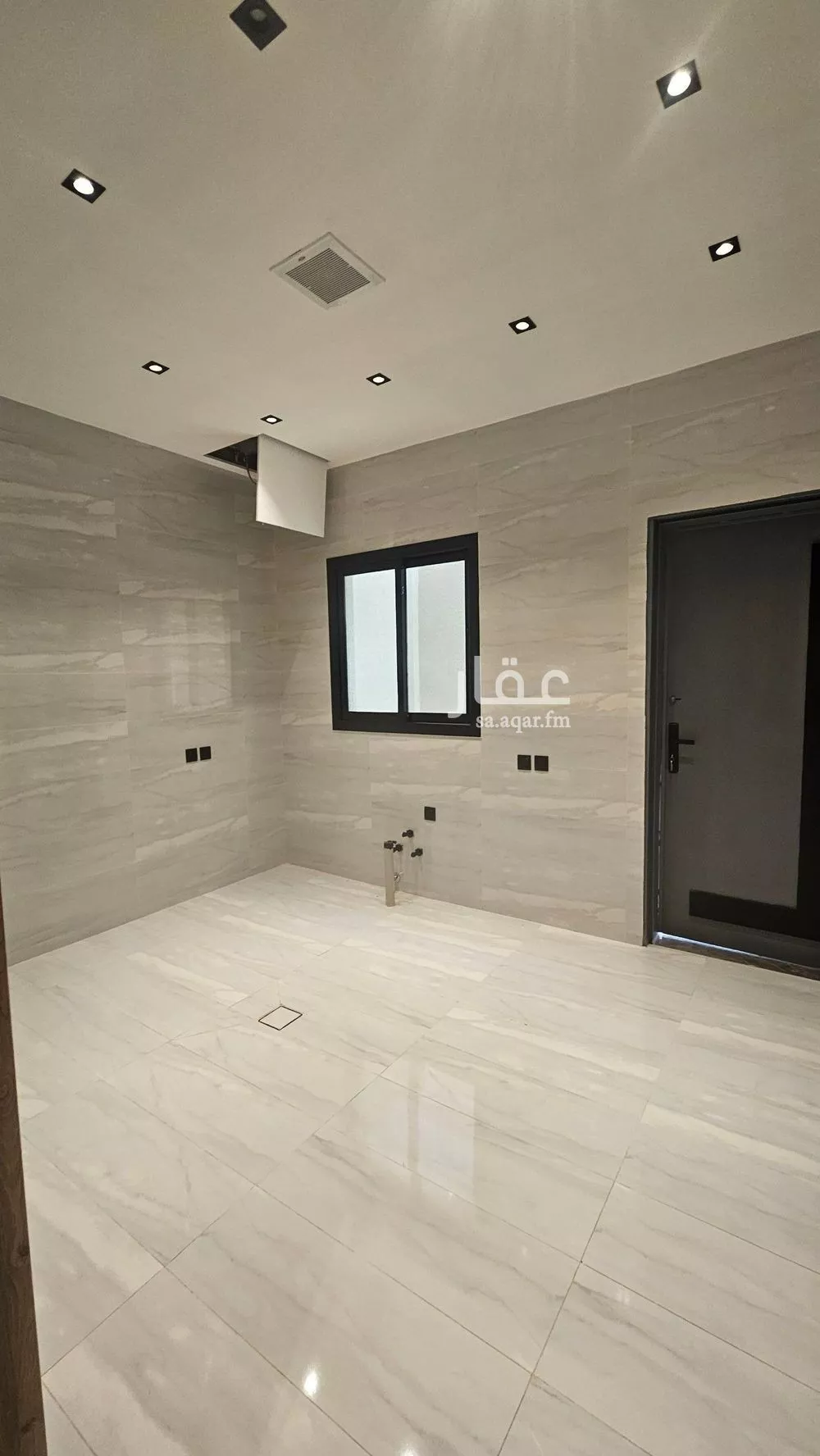 4 bedroom villa in Ash Sharq 18