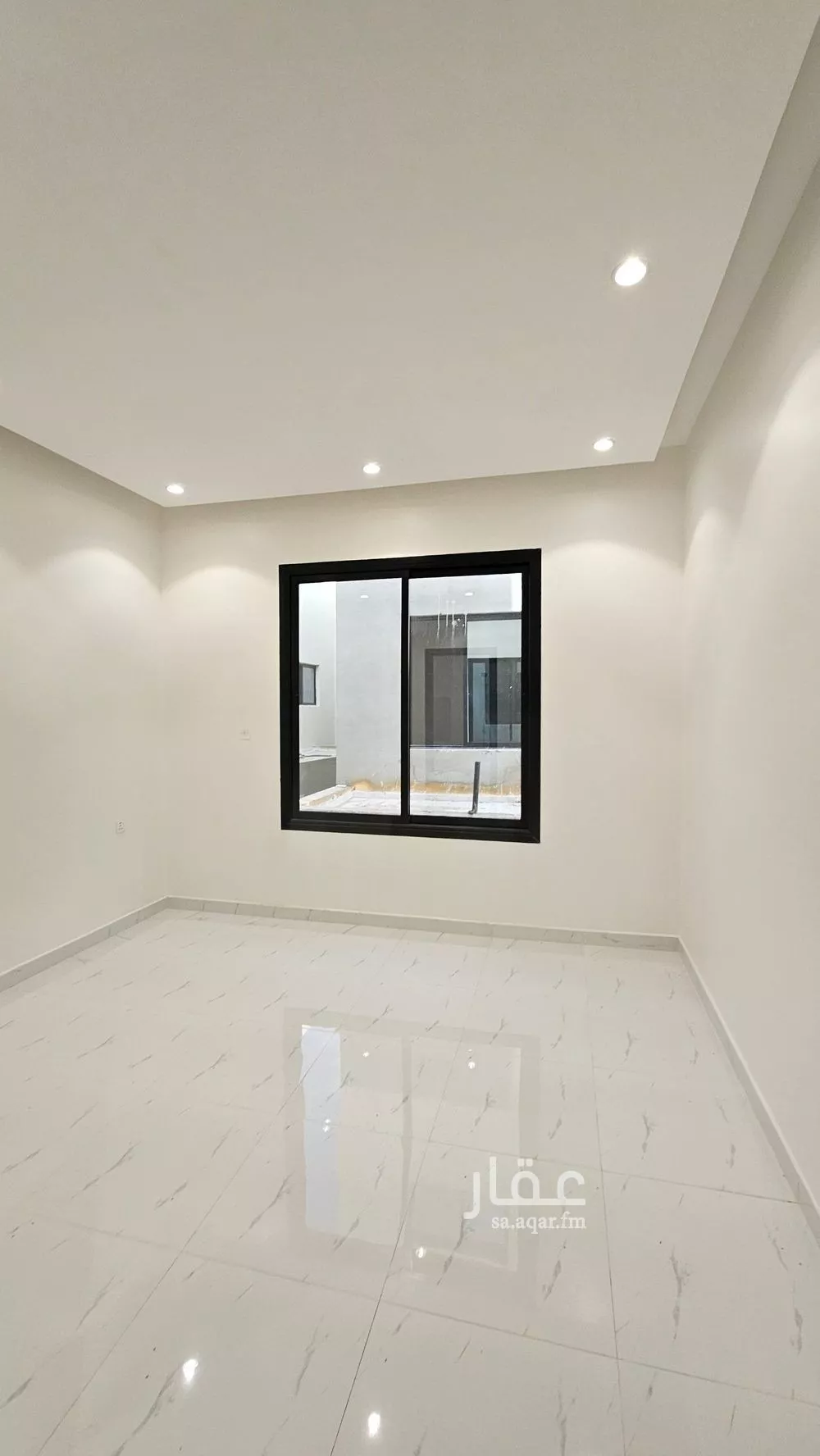5 bedroom villa in Al Janadriyah 11