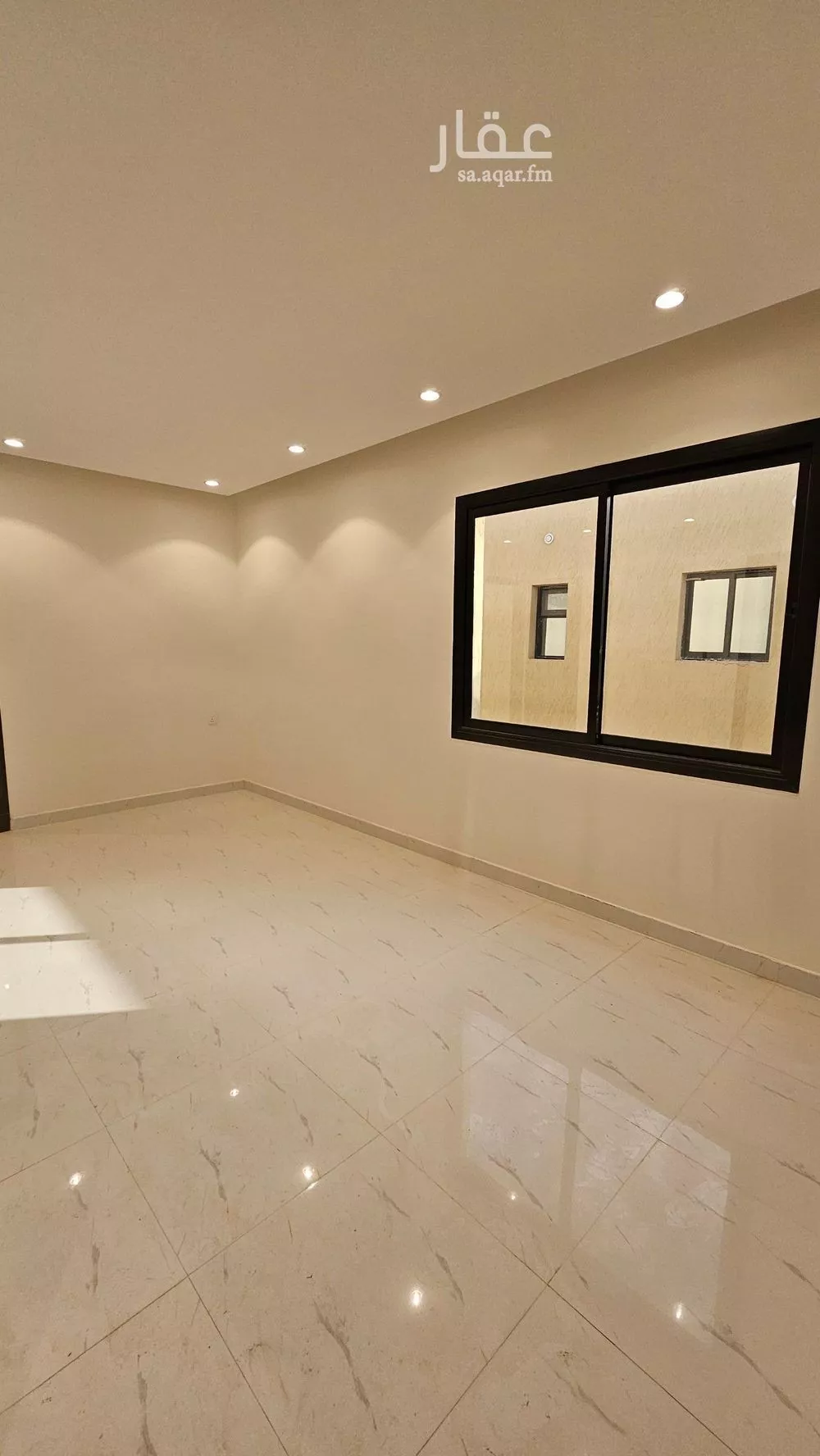 5 bedroom villa in Al Janadriyah 12