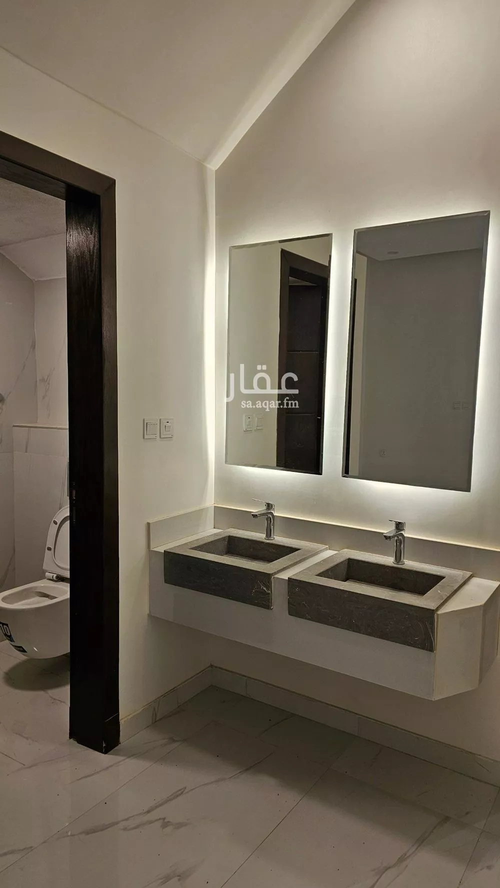 5 bedroom villa in Al Janadriyah 16
