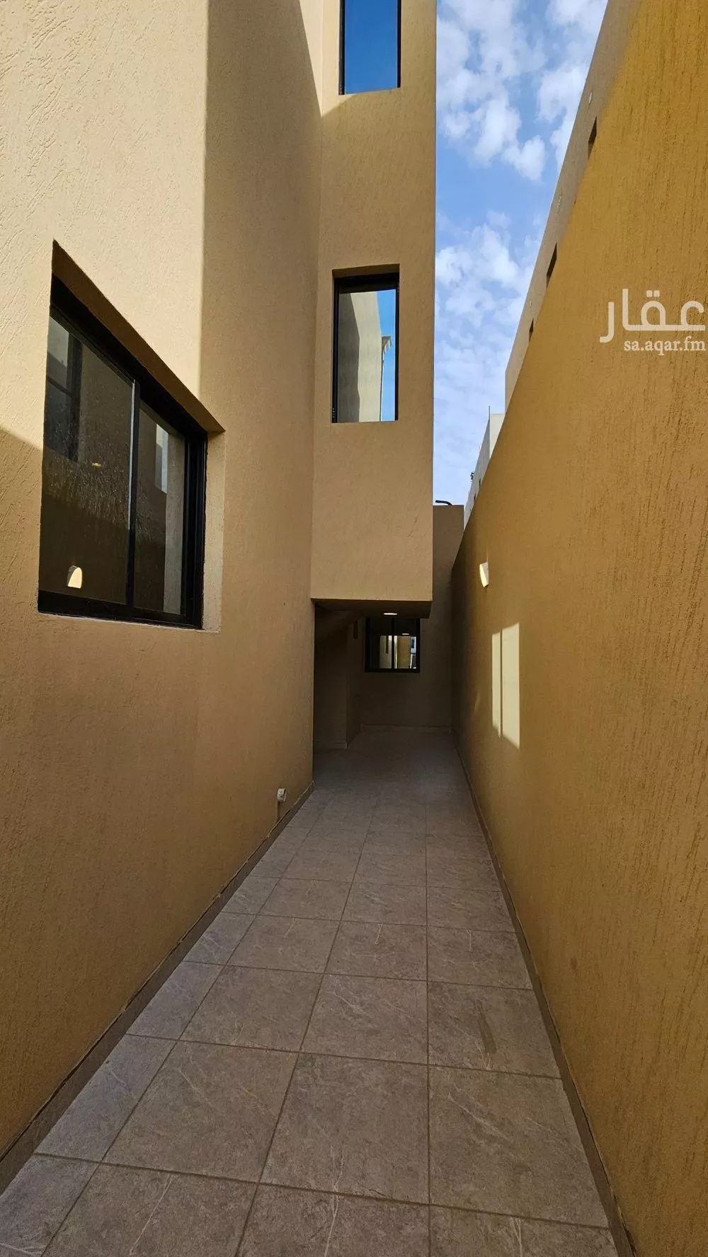 5 bedroom villa in Al Janadriyah 17