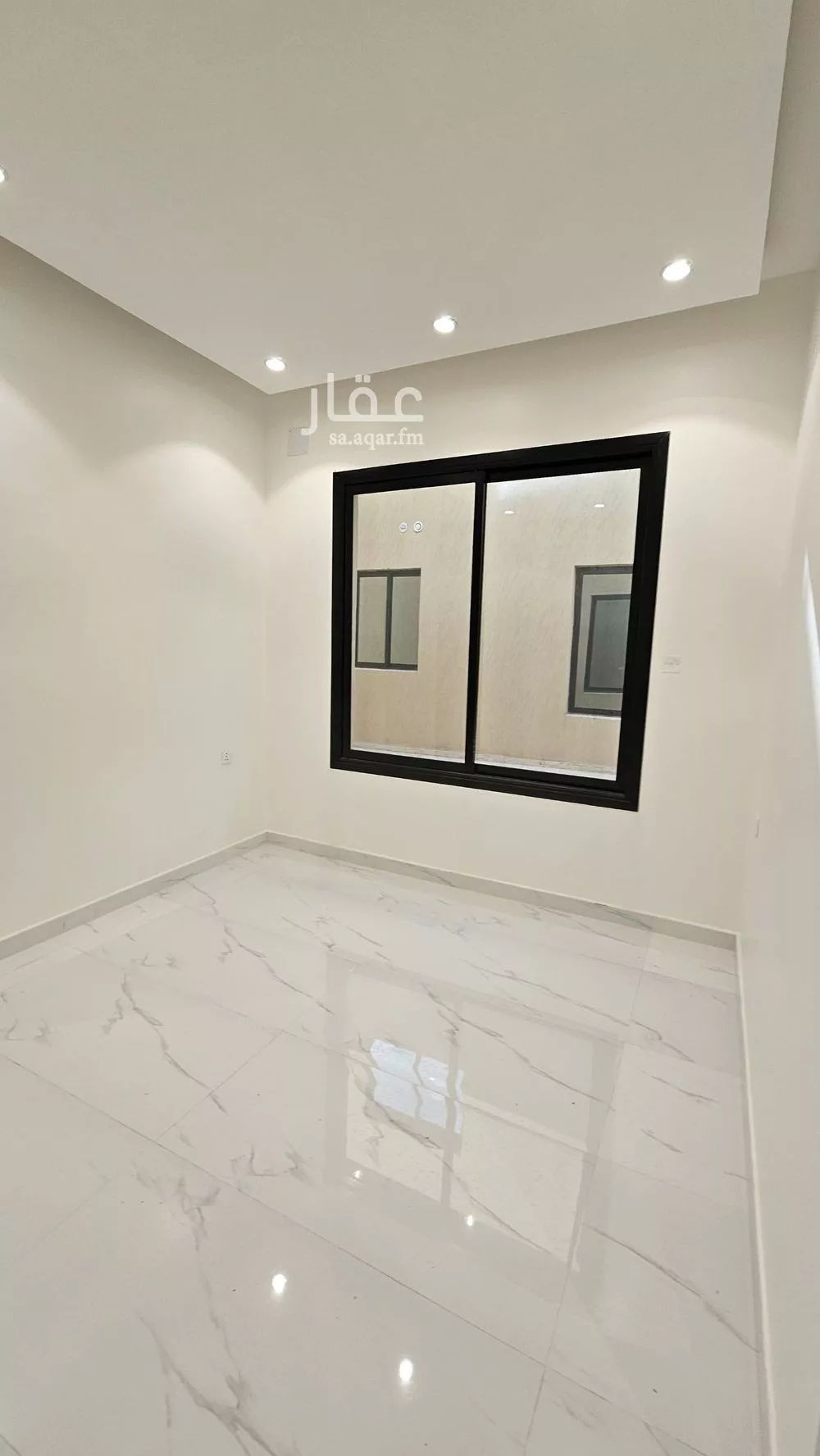 5 bedroom villa in Al Janadriyah 8