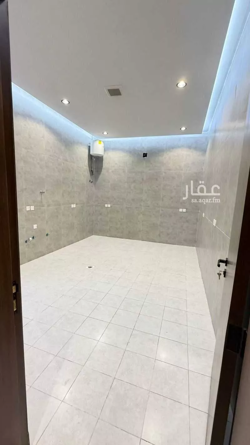 فيلا 5 غرف في العزيزية 16