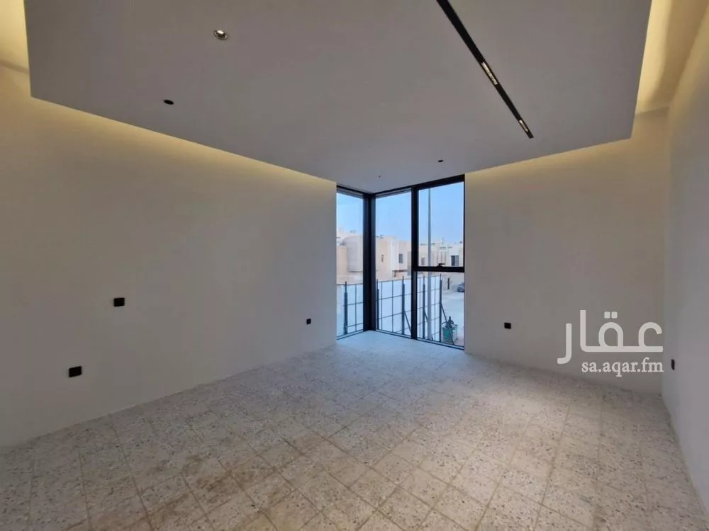5 bedroom villa in Al Aridh 2