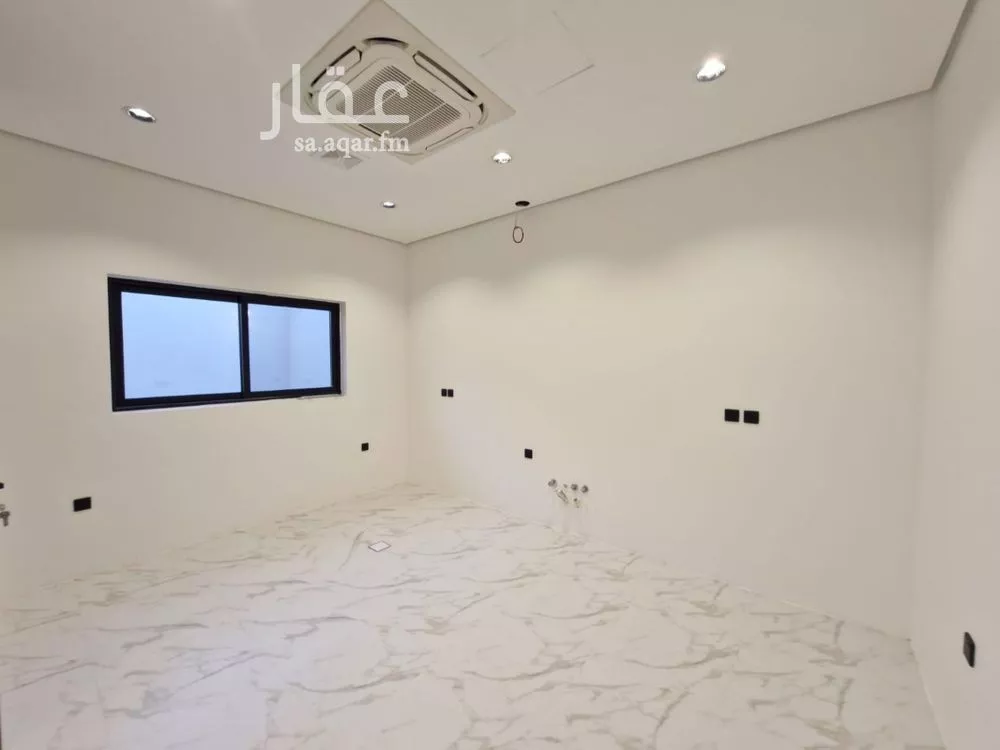 5 bedroom villa in Al Aridh 12