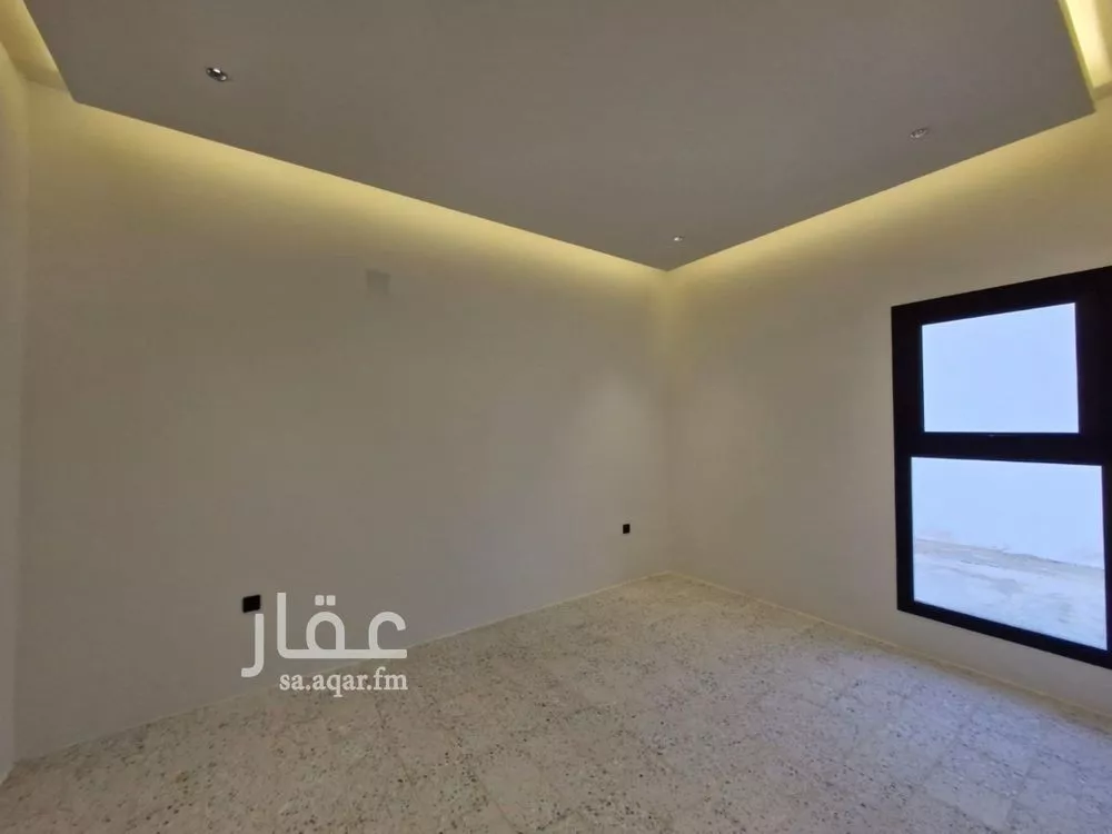 5 bedroom villa in Al Aridh 3