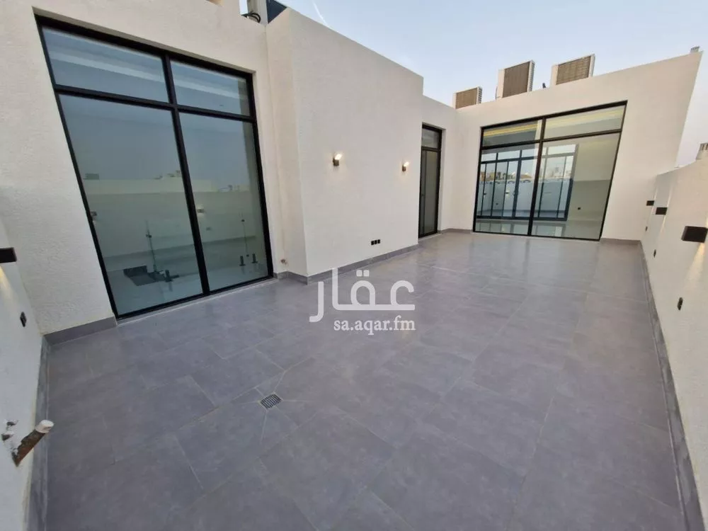 5 bedroom villa in Al Aridh 4