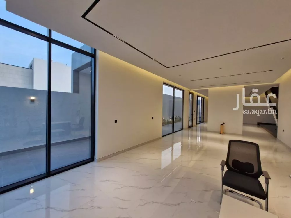 5 bedroom villa in Al Aridh 10