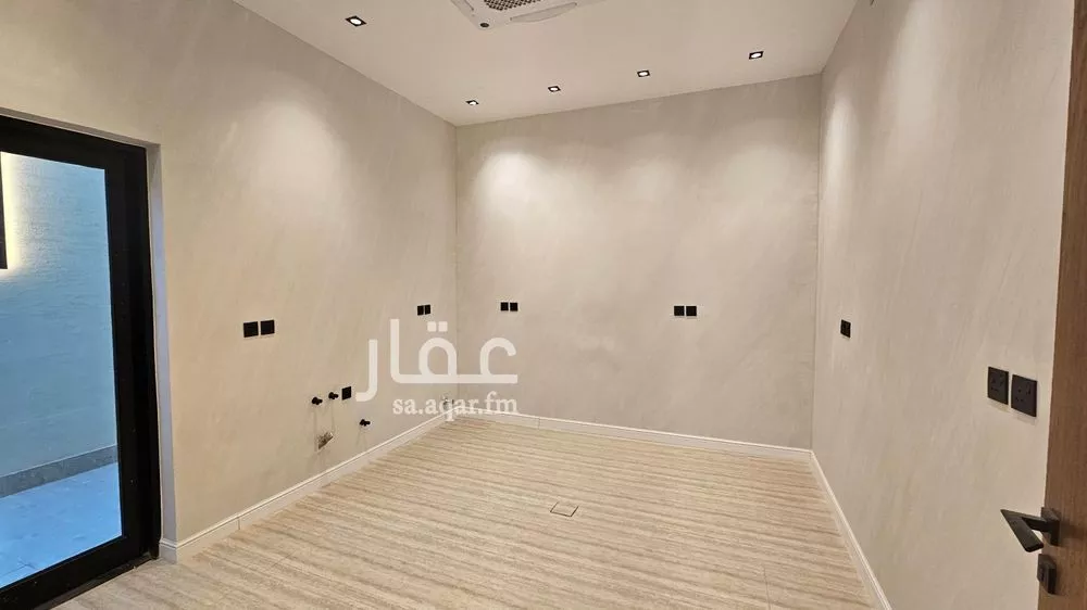 فيلا 4 غرف في الفاروق 3