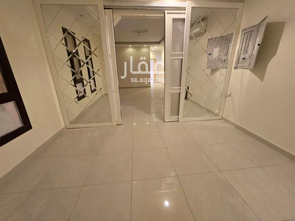 5 bedroom villa in Al Yasmin 12
