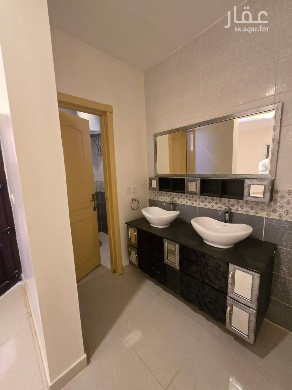 5 bedroom villa in Al Yasmin 3