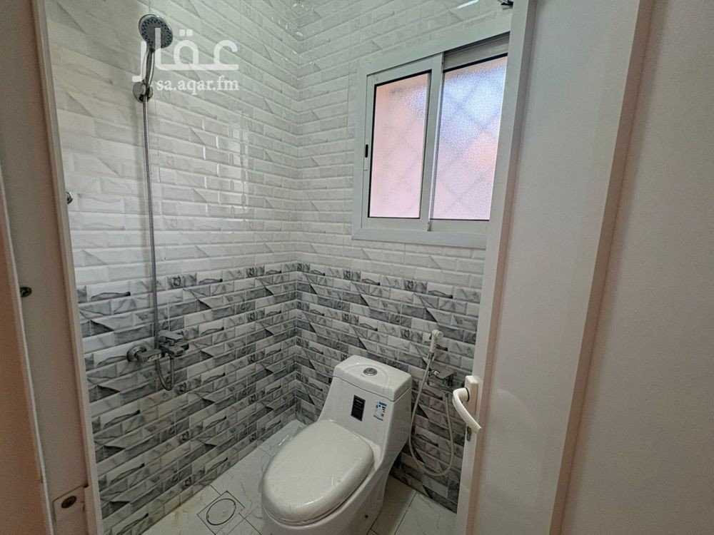 6 bedroom villa in Abdullah Fuad, Eastern Province 4