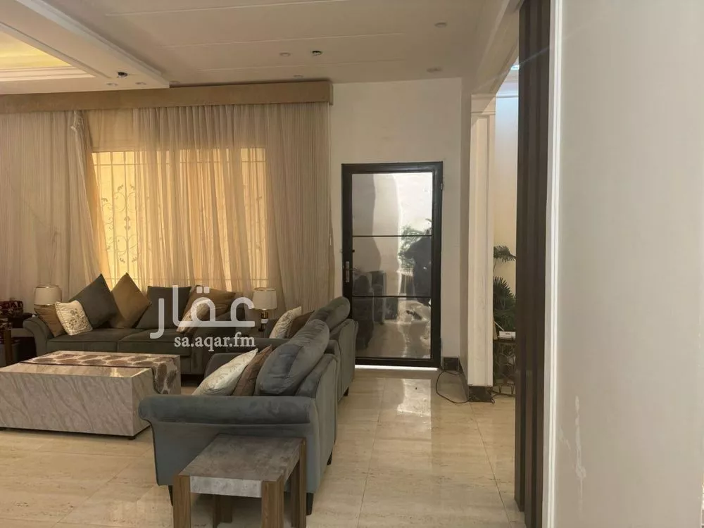 5 bedroom villa in Al Rimal 3